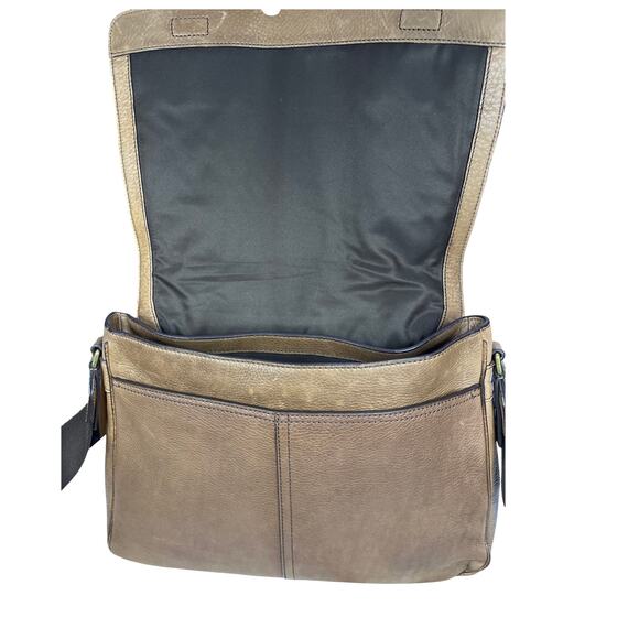 Coach G1373-71070 Legacy Pebbled Leather Messenger Bag Tan Crossbody - Picture 8 of 13